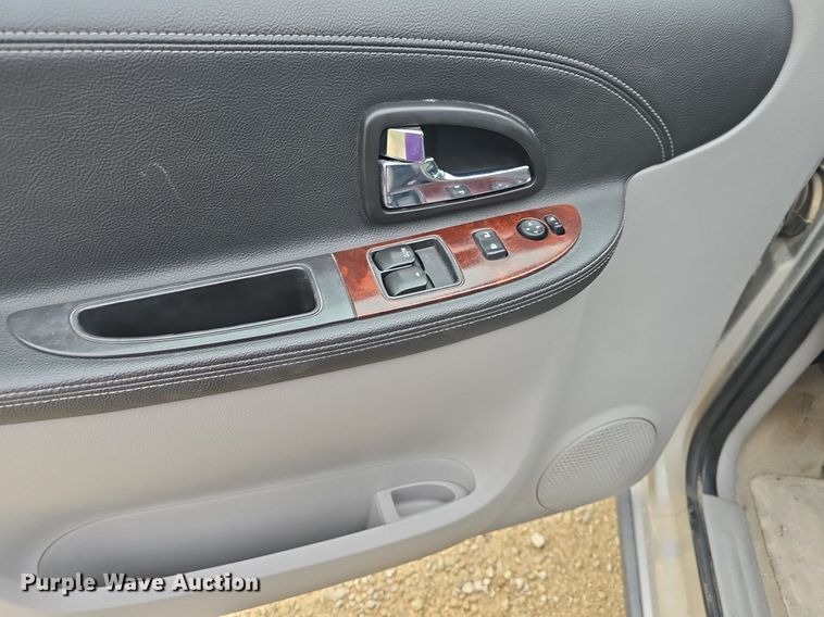 image for item DQ4440 2008 Chevrolet Uplander LS van