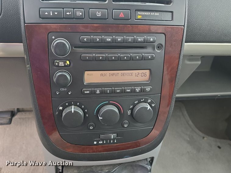 image for item DQ4440 2008 Chevrolet Uplander LS van