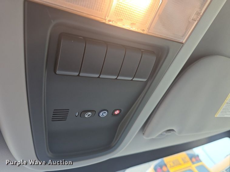 image for item DQ4440 2008 Chevrolet Uplander LS van