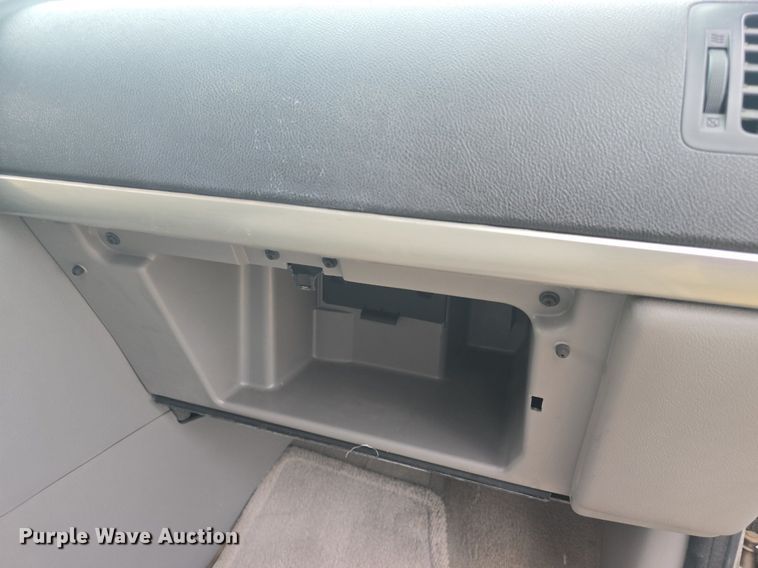 image for item DQ4440 2008 Chevrolet Uplander LS van