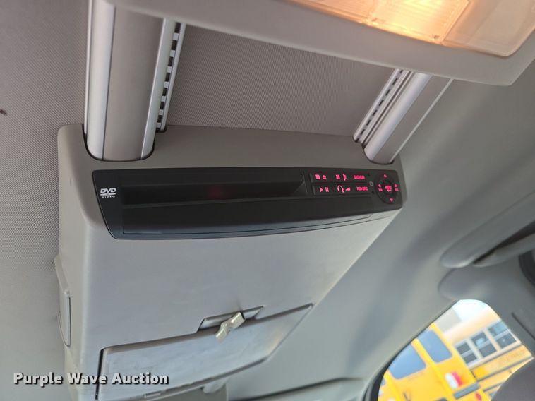 image for item DQ4440 2008 Chevrolet Uplander LS van