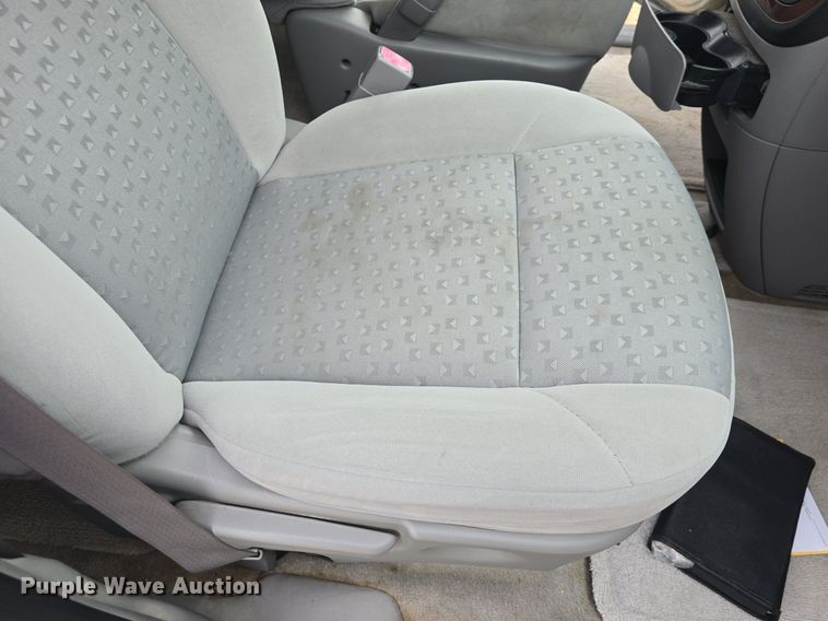 image for item DQ4440 2008 Chevrolet Uplander LS van