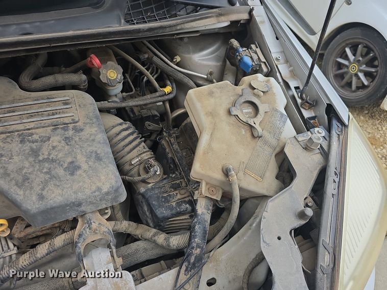 image for item DQ4440 2008 Chevrolet Uplander LS van