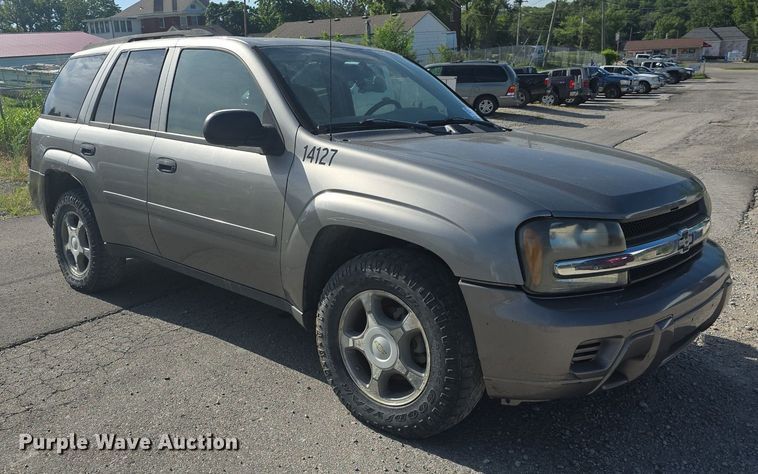 image for item DQ4447 2007 Chevrolet Trailblazer LS SUV