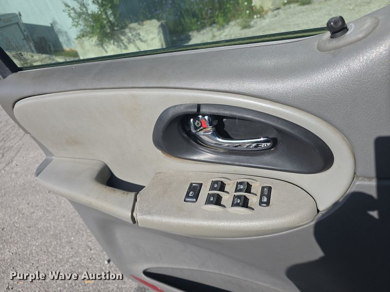 image for item DQ4447 2007 Chevrolet Trailblazer LS SUV