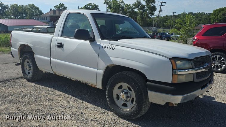 image for item DQ4448 2003 Chevrolet  Silverado 1500  pickup truck