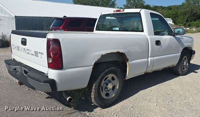 image for item DQ4448 2003 Chevrolet  Silverado 1500  pickup truck