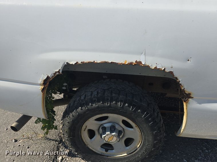 image for item DQ4448 2003 Chevrolet  Silverado 1500  pickup truck