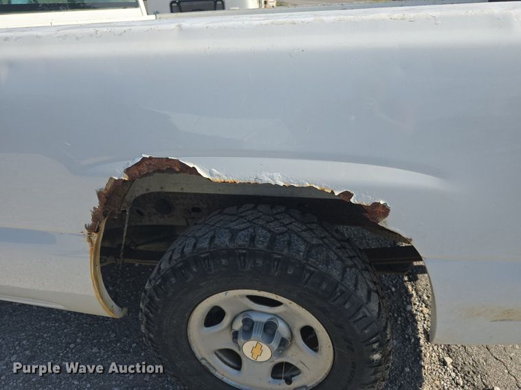 image for item DQ4448 2003 Chevrolet  Silverado 1500  pickup truck