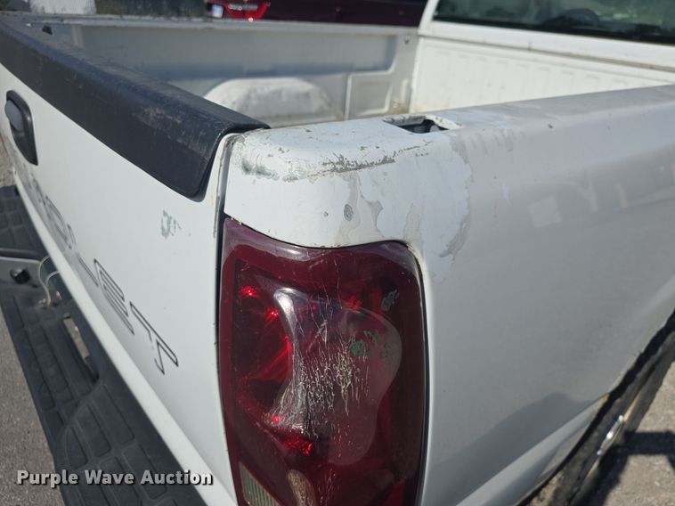 image for item DQ4448 2003 Chevrolet  Silverado 1500  pickup truck