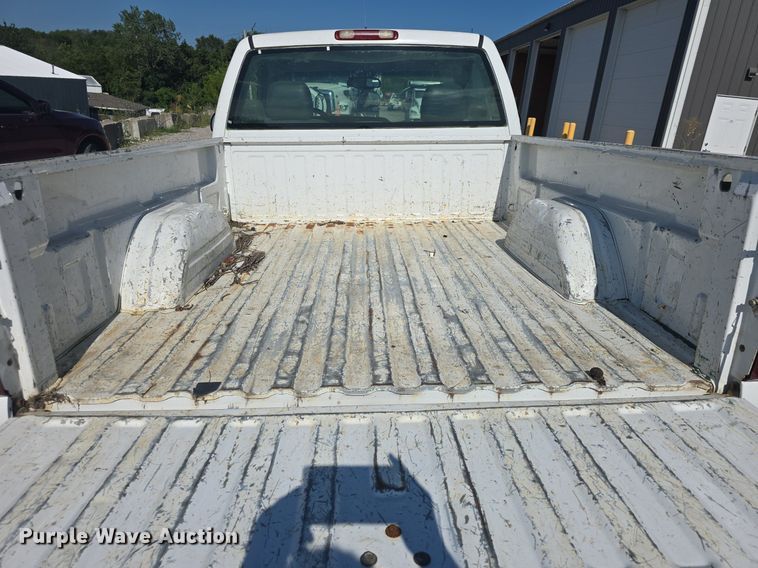 image for item DQ4448 2003 Chevrolet  Silverado 1500  pickup truck