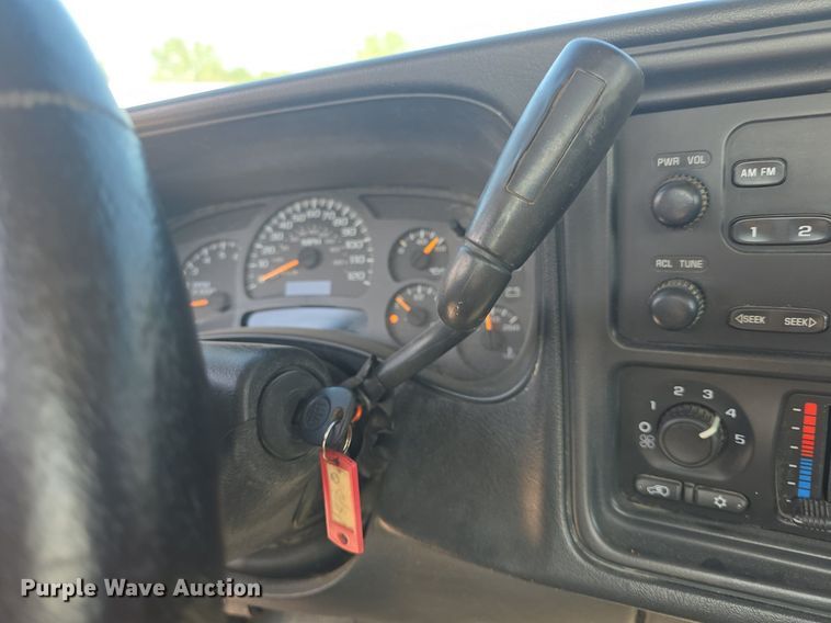 image for item DQ4448 2003 Chevrolet  Silverado 1500  pickup truck