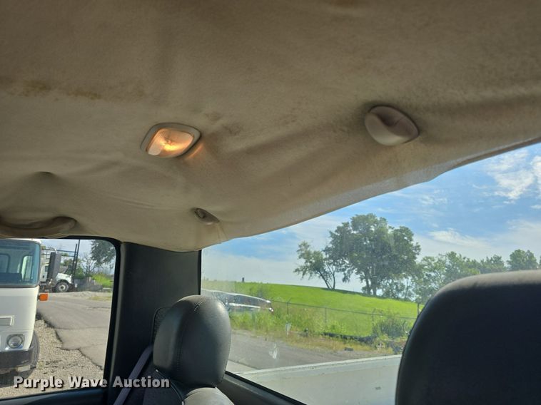 image for item DQ4448 2003 Chevrolet  Silverado 1500  pickup truck