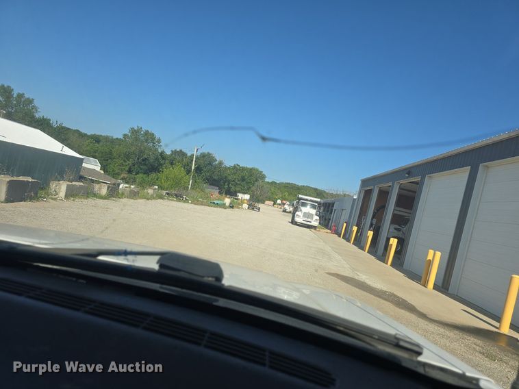 image for item DQ4448 2003 Chevrolet  Silverado 1500  pickup truck