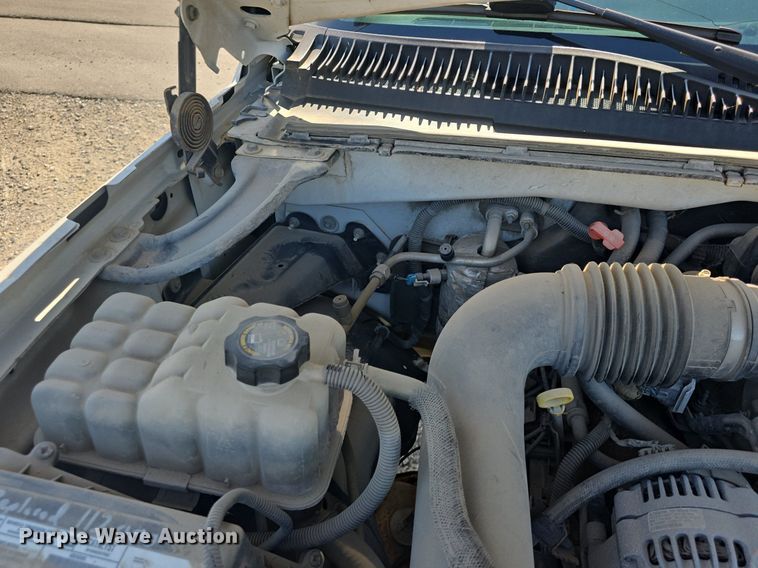 image for item DQ4448 2003 Chevrolet  Silverado 1500  pickup truck