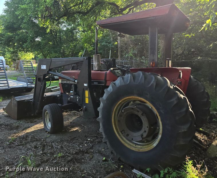 image for item DQ4453 1992 Case IH 695 tractor