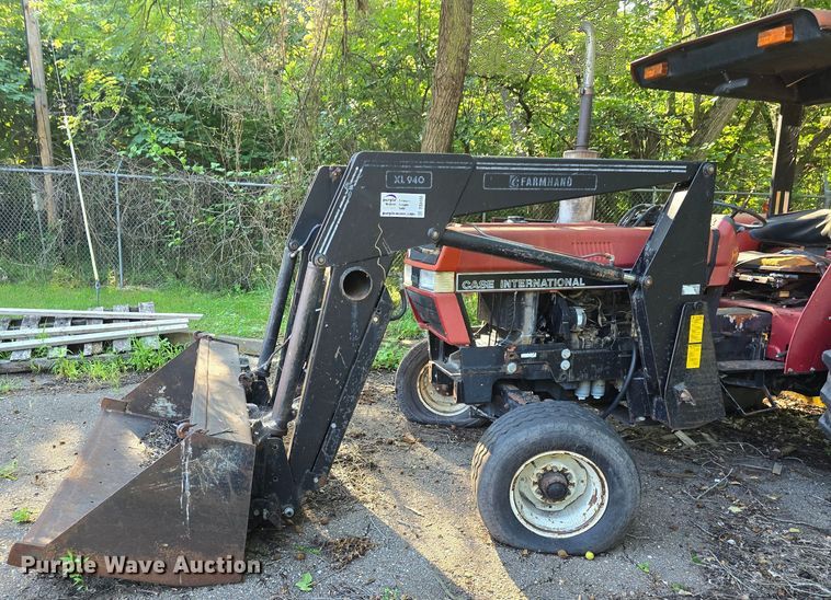 image for item DQ4453 1992 Case IH 695 tractor