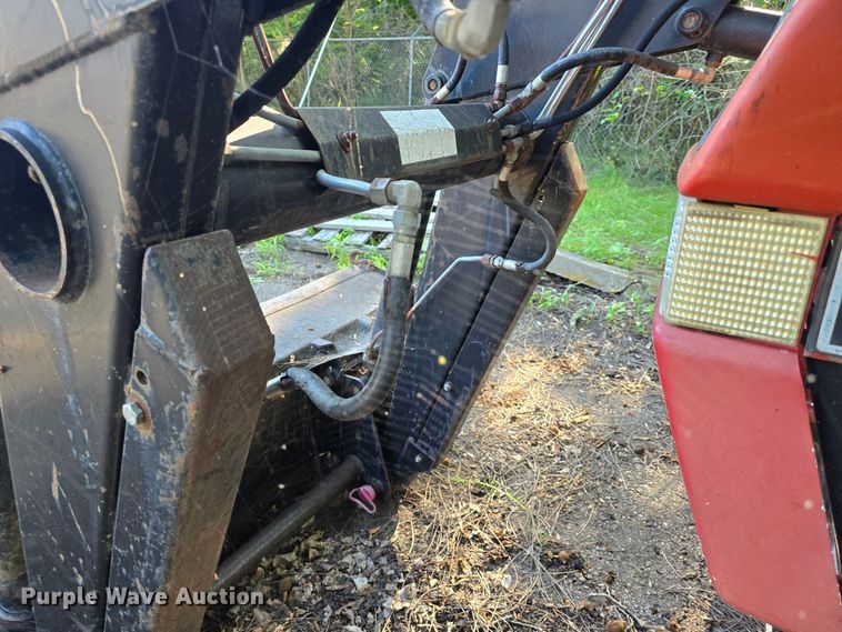 image for item DQ4453 1992 Case IH 695 tractor