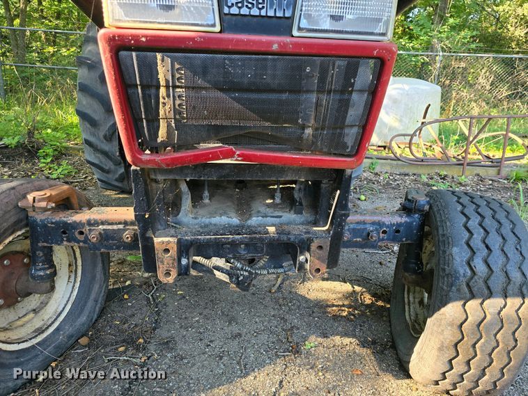 image for item DQ4453 1992 Case IH 695 tractor