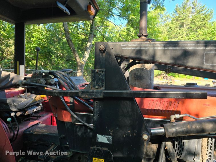 image for item DQ4453 1992 Case IH 695 tractor