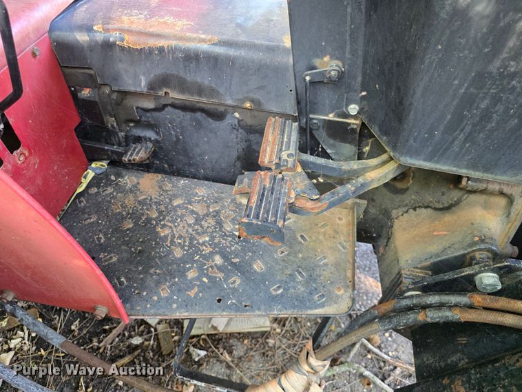 image for item DQ4453 1992 Case IH 695 tractor