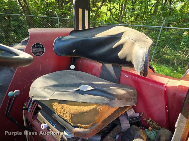 image for item DQ4453 1992 Case IH 695 tractor