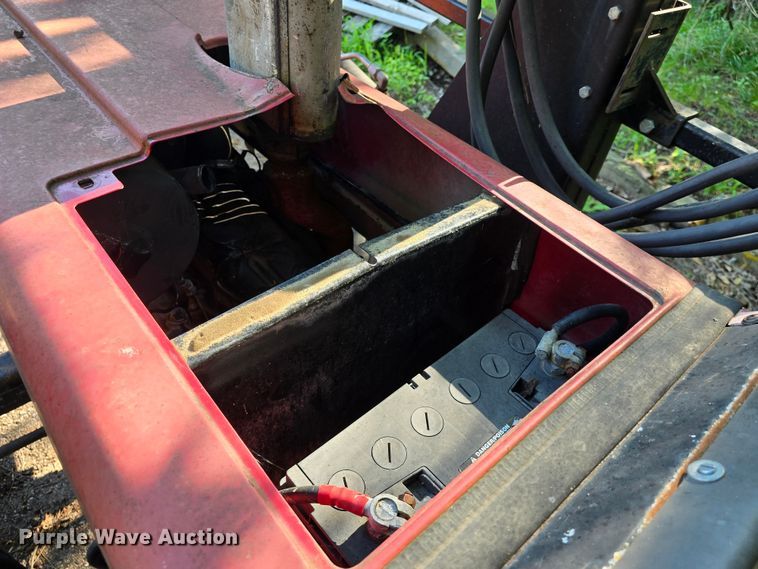 image for item DQ4453 1992 Case IH 695 tractor