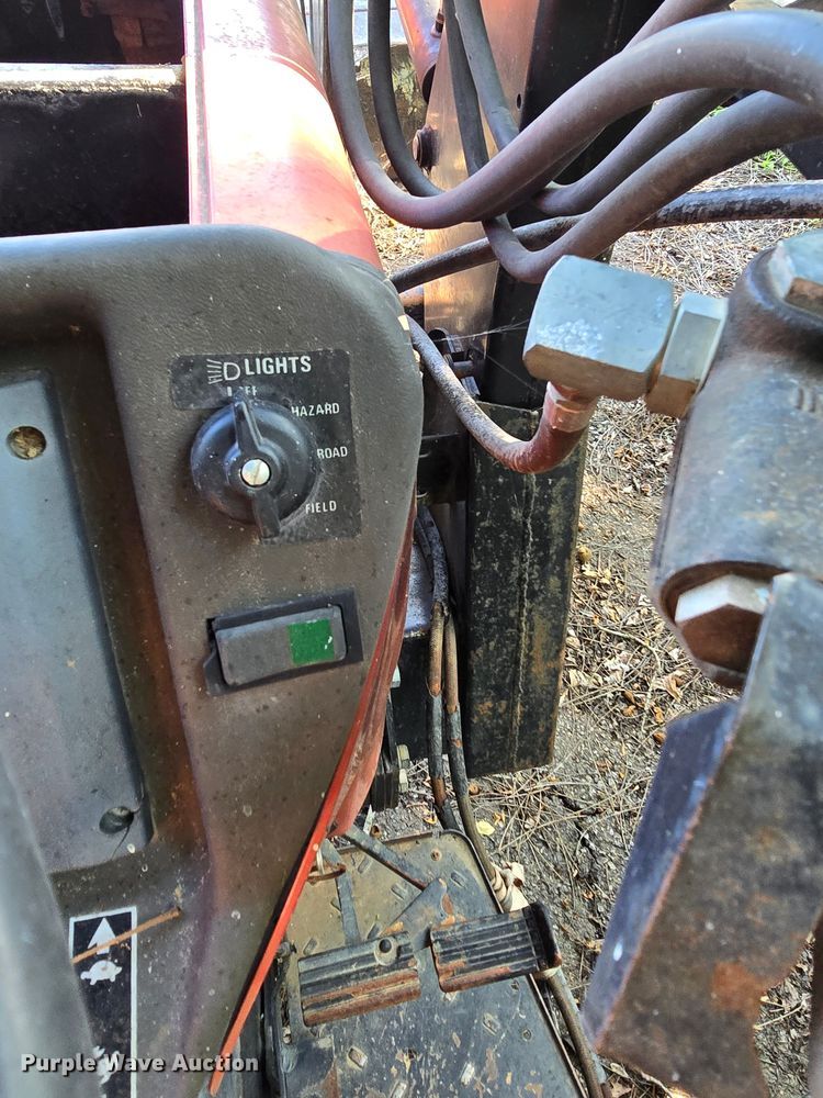 image for item DQ4453 1992 Case IH 695 tractor