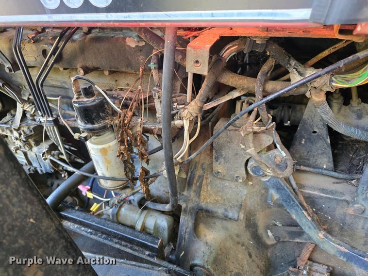 image for item DQ4453 1992 Case IH 695 tractor