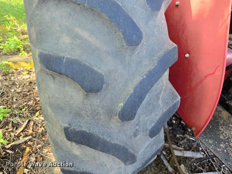 image for item DQ4453 1992 Case IH 695 tractor