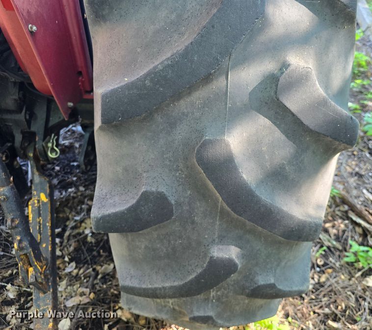 image for item DQ4453 1992 Case IH 695 tractor