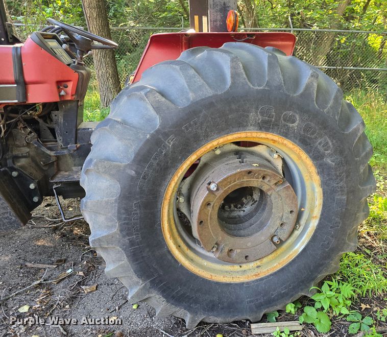 image for item DQ4453 1992 Case IH 695 tractor