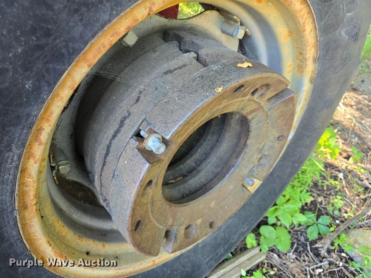 image for item DQ4453 1992 Case IH 695 tractor