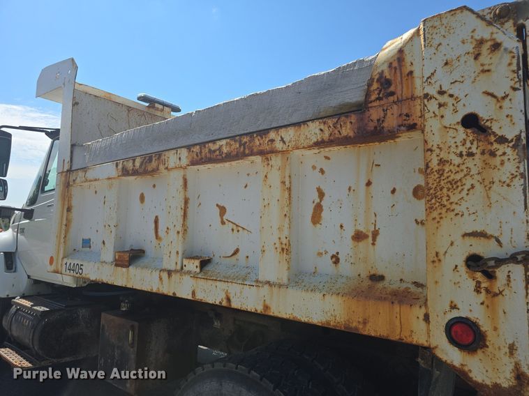 image for item DQ4458 2007 International  7300 dump truck