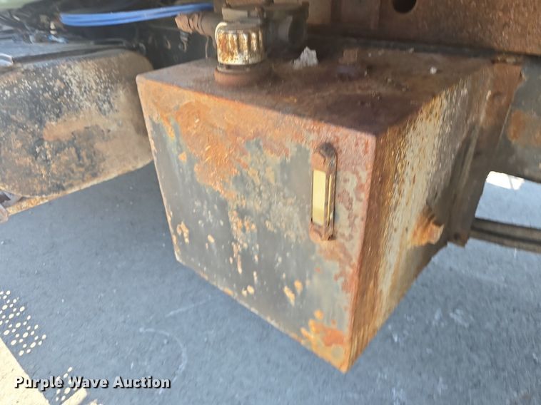 image for item DQ4458 2007 International  7300 dump truck