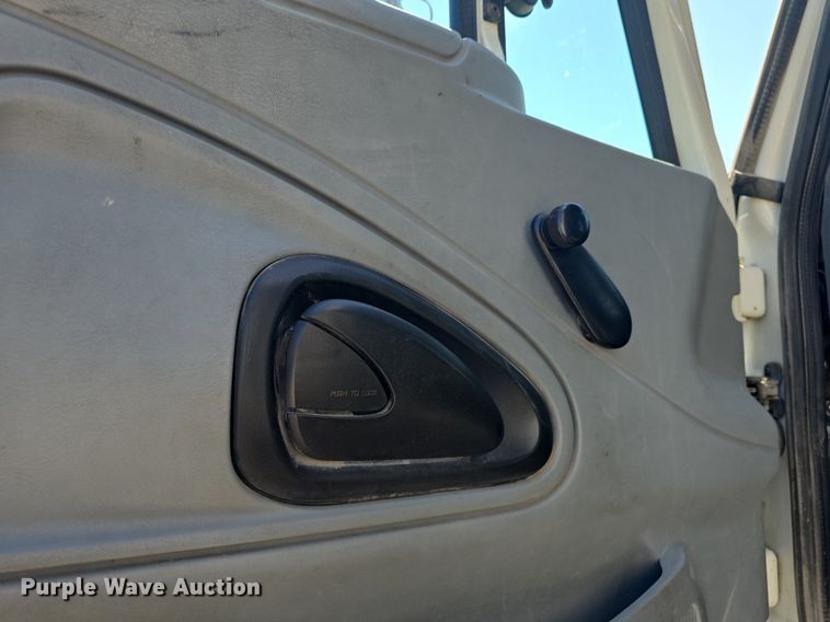 image for item DQ4458 2007 International  7300 dump truck