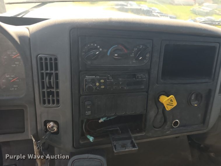 image for item DQ4458 2007 International  7300 dump truck