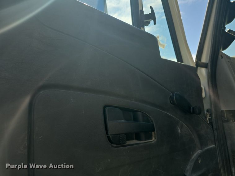 image for item DQ4459 2014 International  WorkStar 7300 dump truck