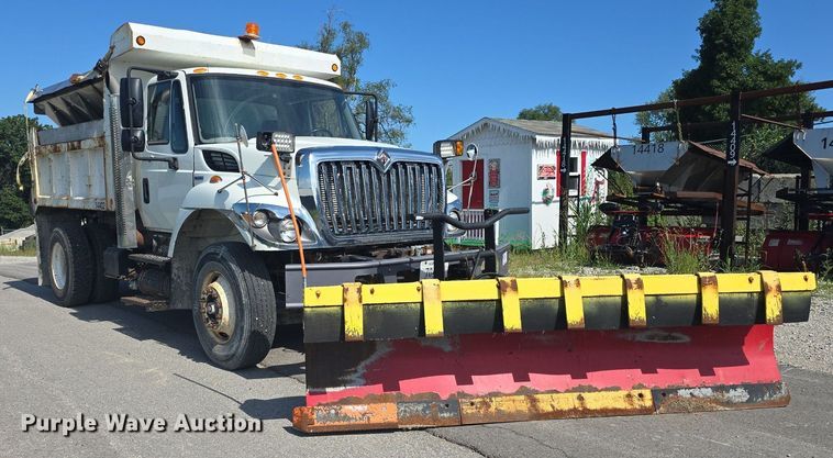 image for item DQ4460 2008 International Workstar 7300 dump truck