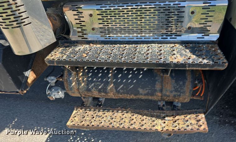 image for item DQ4460 2008 International Workstar 7300 dump truck