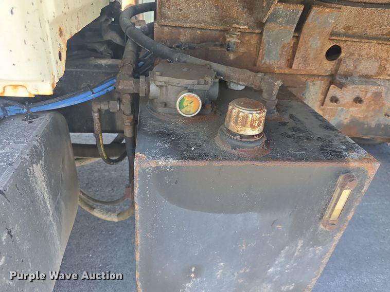 image for item DQ4460 2008 International Workstar 7300 dump truck