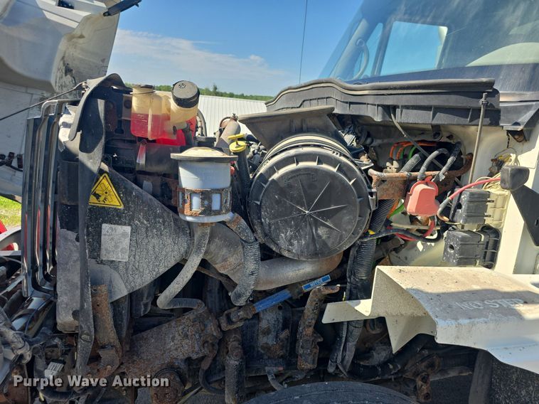 image for item DQ4460 2008 International Workstar 7300 dump truck