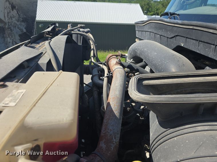 image for item DQ4460 2008 International Workstar 7300 dump truck