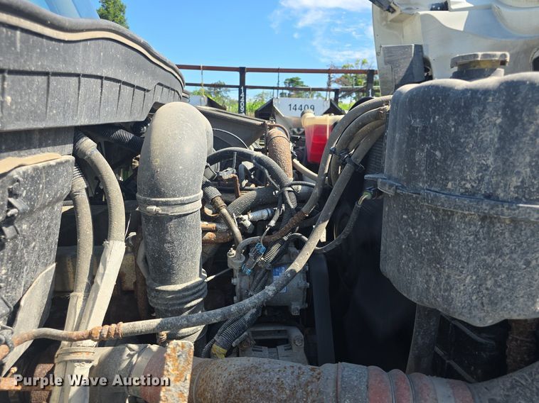 image for item DQ4460 2008 International Workstar 7300 dump truck