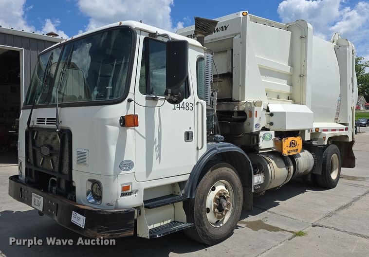image for item DQ4461 2015 Autocar Xpeditor ACX42 refuse truck