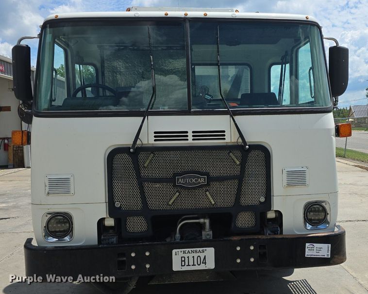 image for item DQ4461 2015 Autocar Xpeditor ACX42 refuse truck