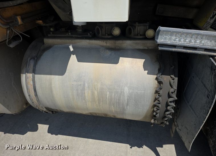 image for item DQ4461 2015 Autocar Xpeditor ACX42 refuse truck