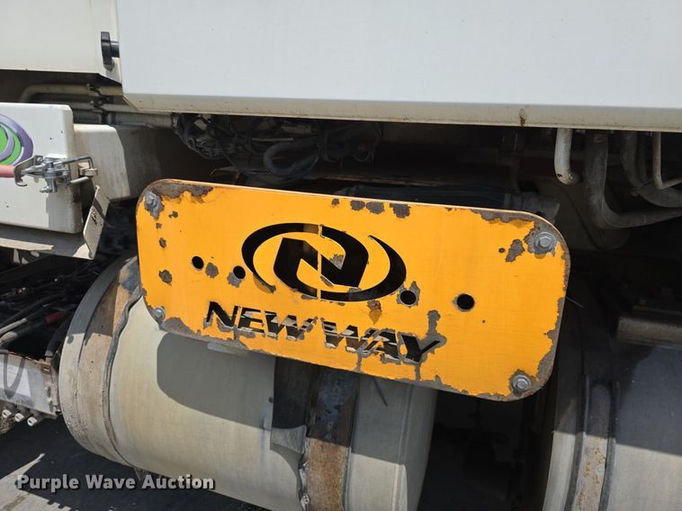 image for item DQ4461 2015 Autocar Xpeditor ACX42 refuse truck