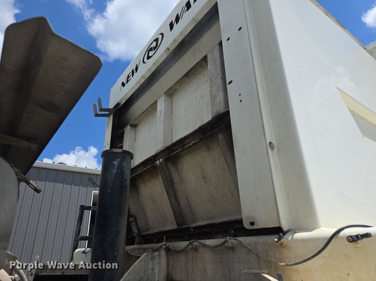 image for item DQ4461 2015 Autocar Xpeditor ACX42 refuse truck