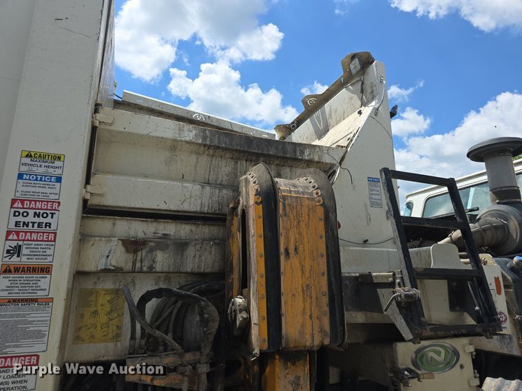 image for item DQ4461 2015 Autocar Xpeditor ACX42 refuse truck